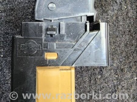 ФОТО Кнопка задняя правая для Subaru Forester SG S11 (02-08) Київ