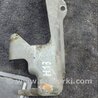 Кронштейн левый Subaru Forester SG S11 (02-08)