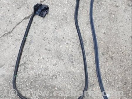 ФОТО Уплотнительная резинка задняя левая для Subaru Forester SG S11 (02-08) Київ