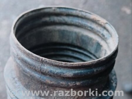 ФОТО Пыльник стойки задний для Subaru Forester SG S11 (02-08) Київ
