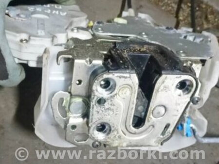 ФОТО Замок двери передний правый для Subaru Forester SG S11 (02-08) Київ
