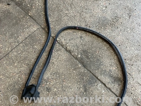 ФОТО Уплотнительная резинка передняя правая для Subaru Forester SG S11 (02-08) Київ