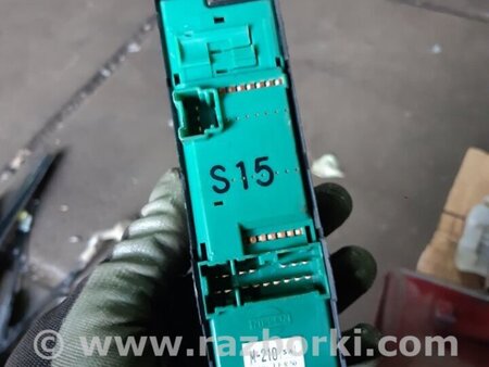 ФОТО Кнопка передняя правая для Subaru Forester SG S11 (02-08) Київ