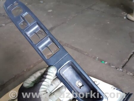 ФОТО Пластик передний правый для Subaru Forester SG S11 (02-08) Київ