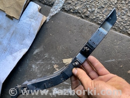 ФОТО Кронштейн передний правый для Subaru Forester SG S11 (02-08) Київ