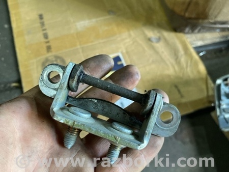 ФОТО Петля багажника левая для Subaru Forester SG S11 (02-08) Київ