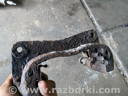 ФОТО Скоба суппорта передняя правая для Subaru Forester SG S11 (02-08) Київ