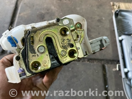 ФОТО Замок двери передний правый для Subaru Forester SG S11 (02-08) Київ