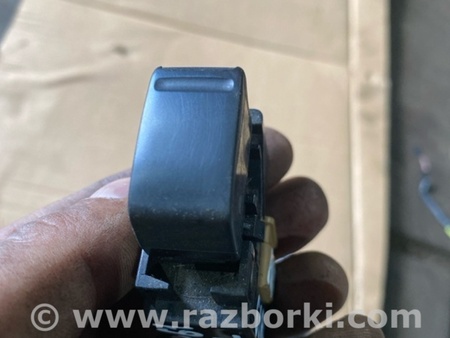 ФОТО Кнопка задняя левая для Subaru Forester SG S11 (02-08) Київ