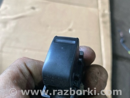 ФОТО Кнопка передняя левая для Subaru Forester SG S11 (02-08) Київ