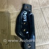 Кронштейн правый Subaru Forester SG S11 (02-08)