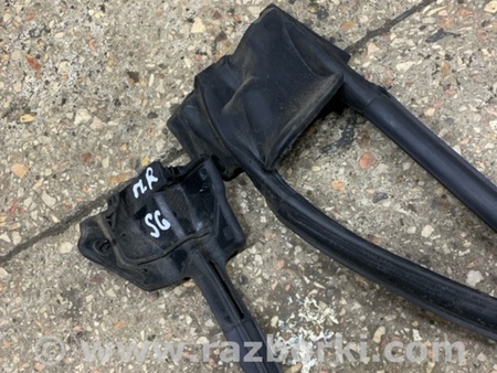 ФОТО Уплотнительная резинка передняя правая для Subaru Forester SG S11 (02-08) Київ
