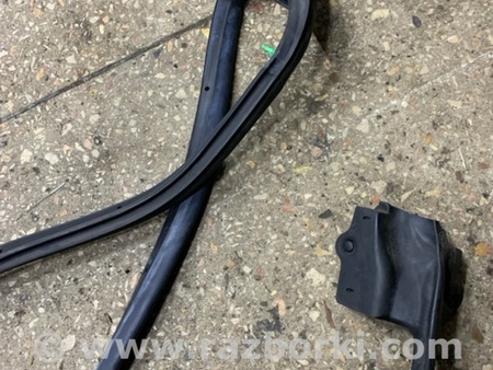 ФОТО Уплотнительная резинка задняя левая для Subaru Forester SG S11 (02-08) Київ