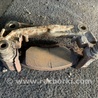 Скоба суппорта передняя левая Subaru Forester SG S11 (02-08)
