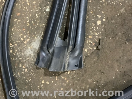 ФОТО Уплотнительная резинка левая для Subaru Forester SG S11 (02-08) Київ