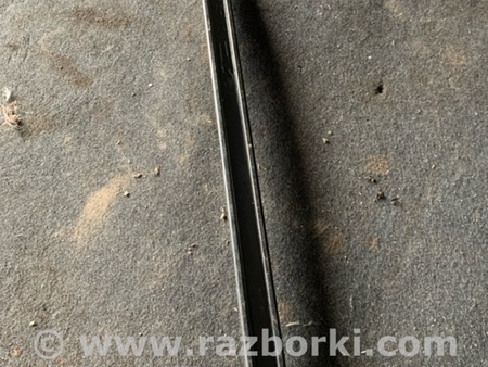 ФОТО Направляющая стекла передняя правая для Subaru Forester SG S11 (02-08) Київ