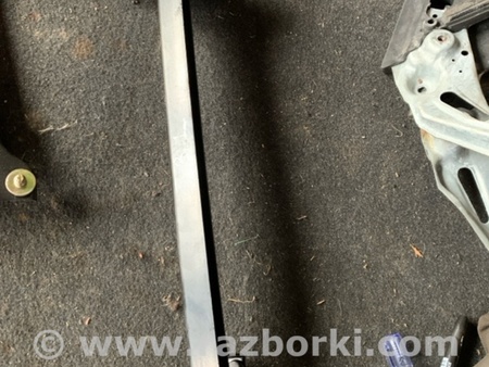 ФОТО Направляющая стекла задняя левая для Subaru Forester SG S11 (02-08) Київ
