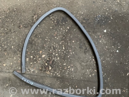 ФОТО Уплотнительная резинка задняя правая для Subaru Forester SG S11 (02-08) Київ