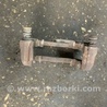 Скоба суппорта передняя правая Subaru Forester SG S11 (02-08)