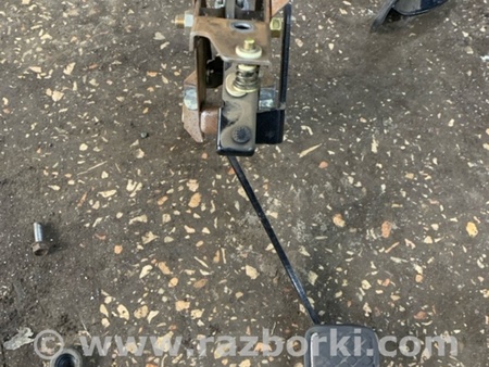 ФОТО Педаль сцепления для Subaru Forester SG S11 (02-08) Київ