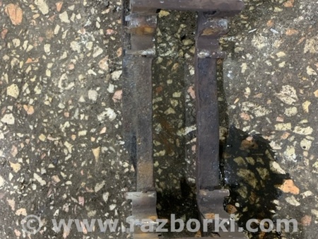 ФОТО Скоба суппорта передняя правая для Subaru Forester SG S11 (02-08) Київ