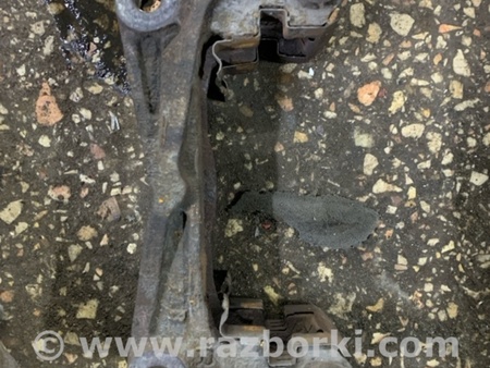 ФОТО Скоба суппорта передняя правая для Subaru Forester SG S11 (02-08) Київ