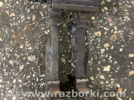ФОТО Скоба суппорта передняя левая для Subaru Forester SG S11 (02-08) Київ