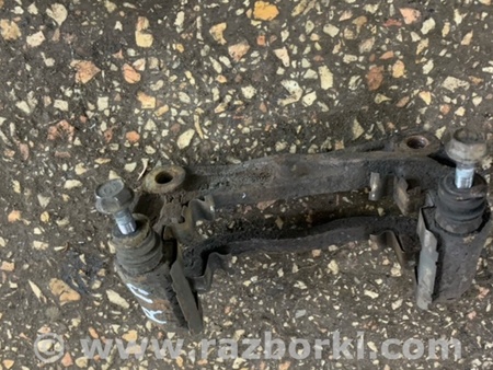 ФОТО Скоба суппорта передняя правая для Subaru Forester SG S11 (02-08) Київ