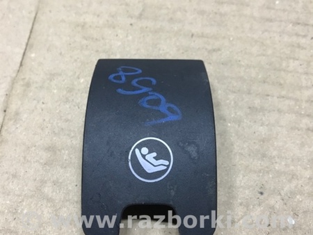 ФОТО Заглушка крепления сиденья для Mazda 3 IV BP (2019-) Київ