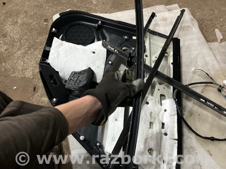 ФОТО Направляющая стекла двери для Subaru Legacy VII BW (19-25) Київ