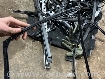 ФОТО Уплотнитель стекла двери для Subaru Legacy VII BW (19-25) Київ