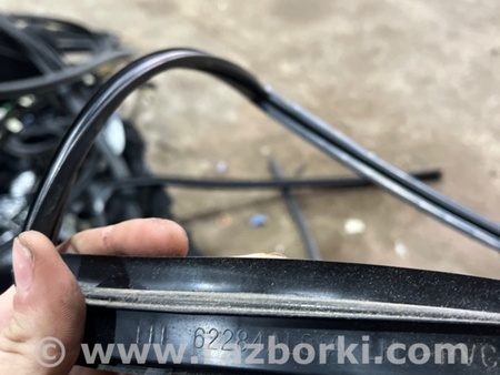 ФОТО Уплотнитель стекла двери для Subaru Legacy VII BW (19-25) Київ