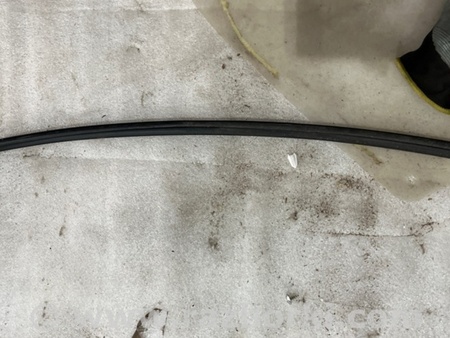 ФОТО Уплотнитель стекла двери для Subaru Legacy VII BW (19-25) Київ
