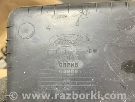 ФОТО Вкладыш для Ford Mondeo 5 (08.2014 - 10.2019) Київ