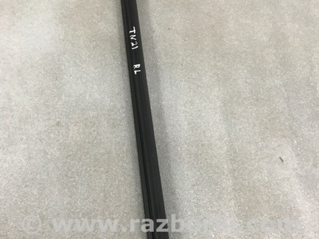 ФОТО Уплотнитель стекла двери для Porsche Cayenne II 958 E2/92A (10-14) Київ