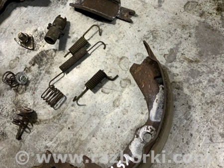 ФОТО Колодки ручника задние левые для Subaru Outback III BP/BL (03-09) Київ