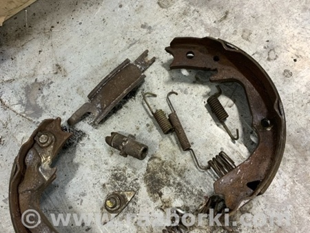ФОТО Колодки ручника задние левые для Subaru Outback III BP/BL (03-09) Київ