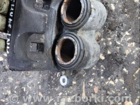 ФОТО Суппорт передний правый для Subaru Outback III BP/BL (03-09) Київ