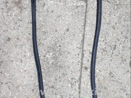 ФОТО Уплотнительная резинка передняя правая для Subaru Outback III BP/BL (03-09) Київ