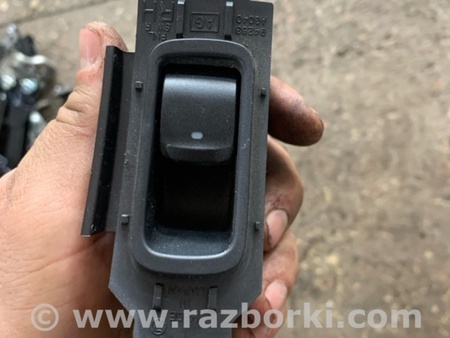 ФОТО Кнопка стеклоподъемника задняя правая для Subaru Outback III BP/BL (03-09) Київ