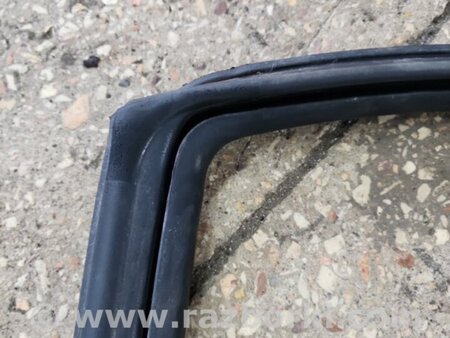 ФОТО Уплотнительная резинка правая для Subaru Outback III BP/BL (03-09) Київ