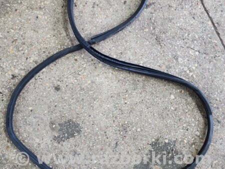 ФОТО Уплотнительная резинка задняя правая для Subaru Outback III BP/BL (03-09) Київ