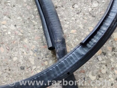 ФОТО Уплотнительная резинка задняя правая для Subaru Outback III BP/BL (03-09) Київ