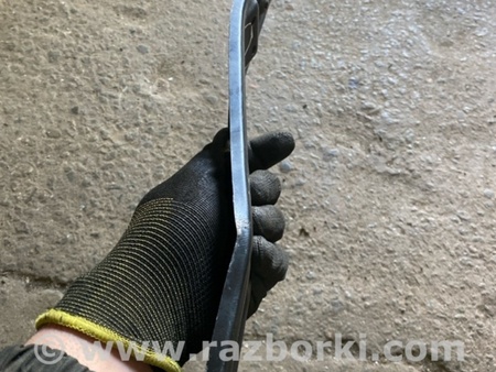 ФОТО Кронштейн замка капота для Porsche Cayenne II 958 E2/92A (10-14) Київ