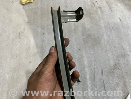 ФОТО Направляющая стекла двери для Subaru Legacy VII BW (19-25) Київ