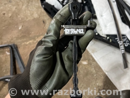 ФОТО Ограничитель двери для Subaru Legacy VII BW (19-25) Київ