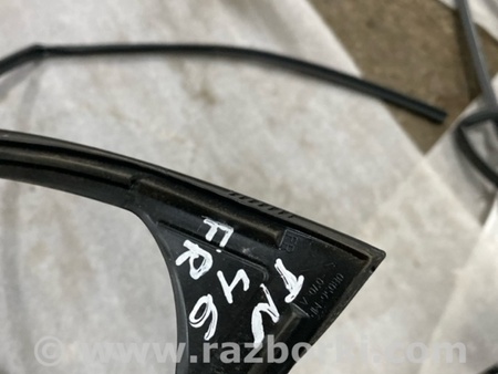 ФОТО Направляющая стекла двери для Subaru Legacy VII BW (19-25) Київ