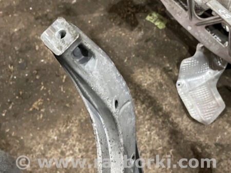 ФОТО Кронштейн для Porsche Macan I 95B +FL (13-18) Київ