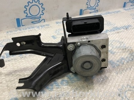 ФОТО ABS для Nissan Sentra B17 (12-19) Одеса