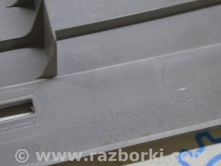 ФОТО Отделка стоек и проемов для Toyota Sienna (11-16) Одеса